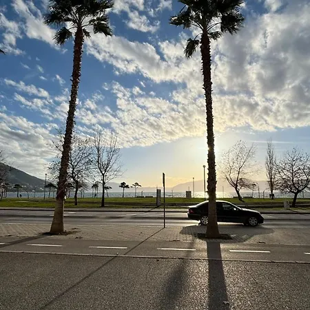 Christina's 아파트 *