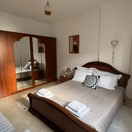 Christina's * Vlorë